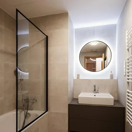 Skypark Luxe Living Ii Διαμέρισμα Μπρατισλάβα